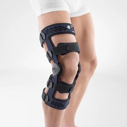 Bauerfeind Compression & Braces 1 / Navy / Left SecuTec Genu Sports Injury (ACL/PCL Post-op/Patellar Fracture)